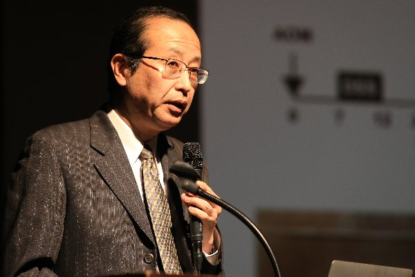 中野裕康教授の画像
